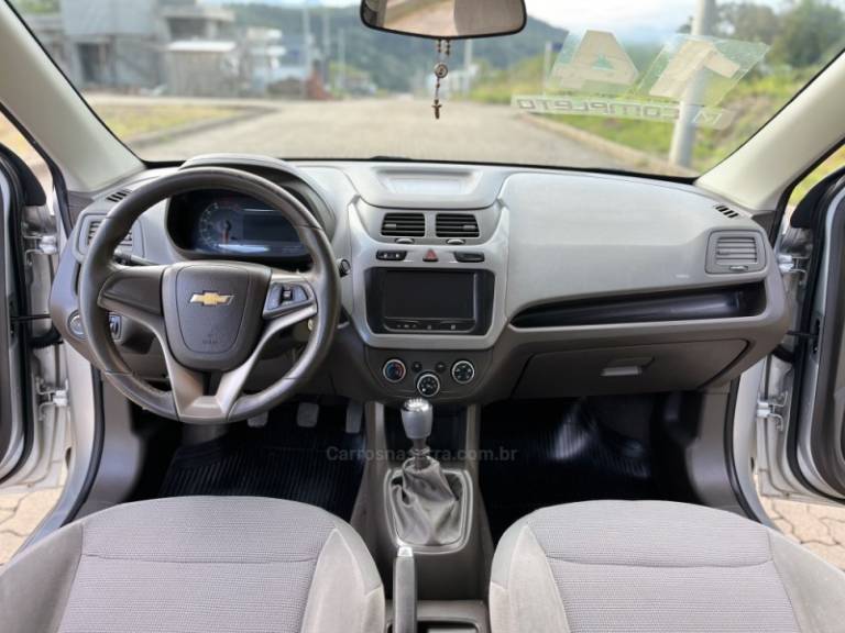 CHEVROLET - COBALT - 2013/2014 - Prata - R$ 48.900,00