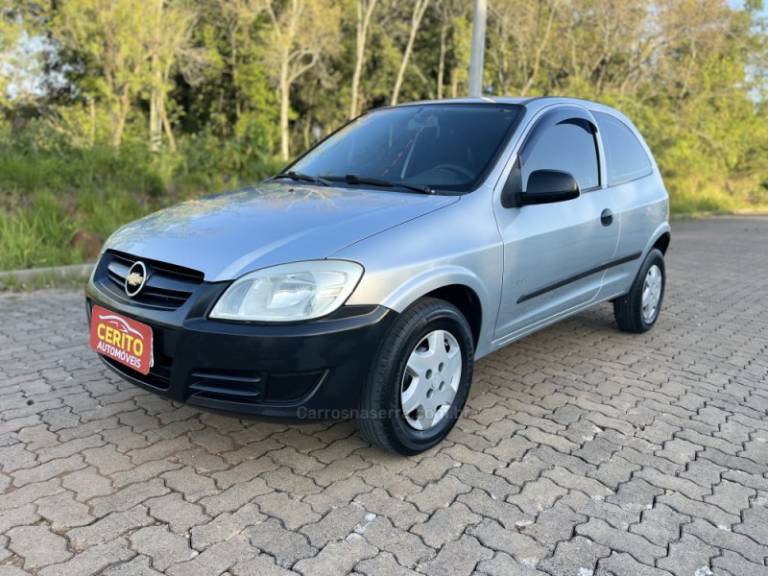 CHEVROLET - CELTA - 2007/2008 - Prata - R$ 19.900,00