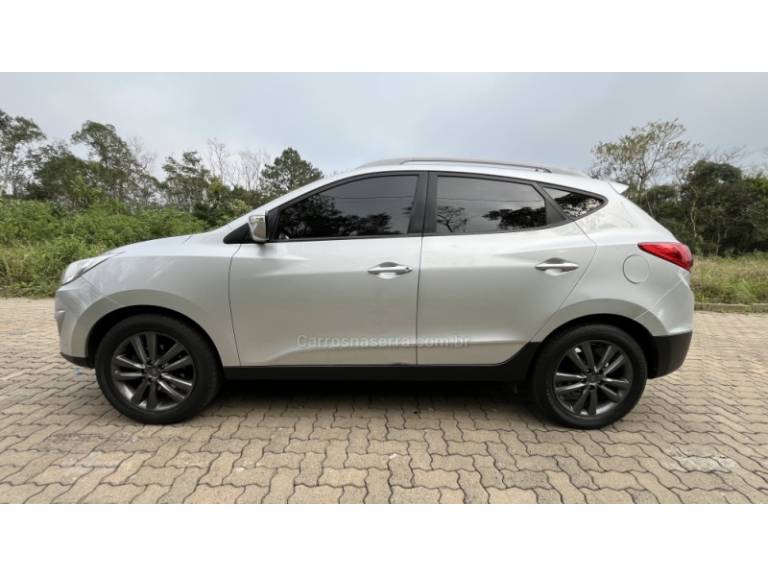 HYUNDAI - IX35 - 2011/2012 - Prata - R$ 69.900,00